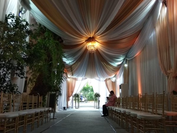 sewa tenda dekor bunga