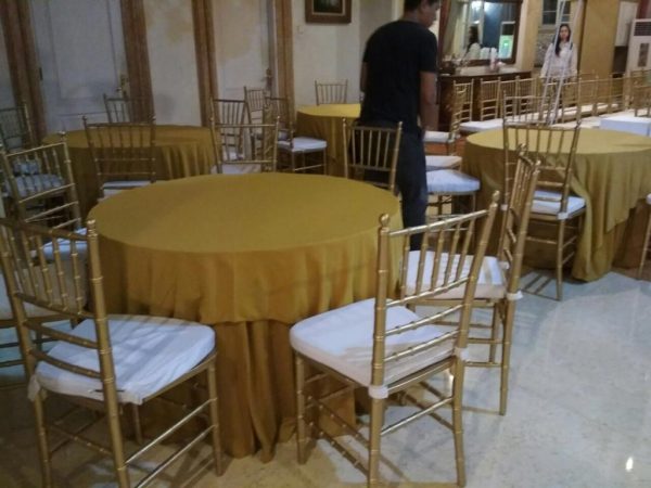 SEWA MEJA BULAT 120CM