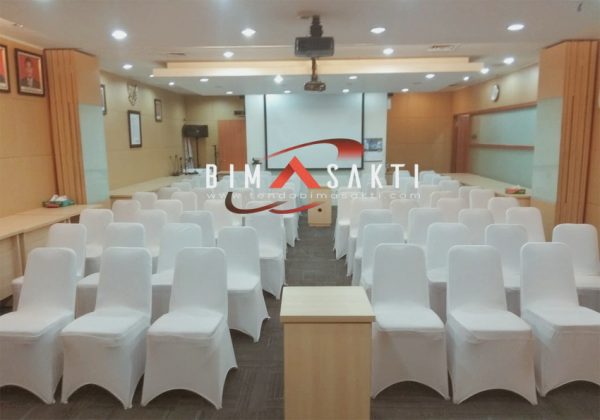 sewa kursi cover putih