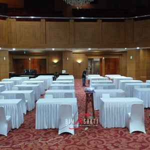 sewa meja, meja kotak