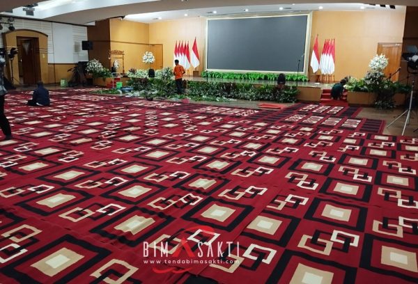 Karpet permadani minimalis warna maroon sewa Jakarta, Sewa karpet permadani minimalis untuk acara