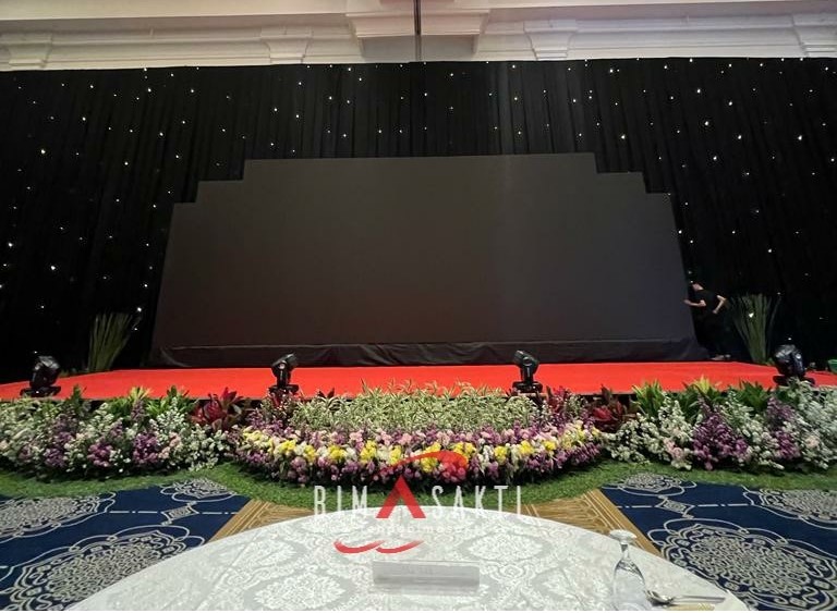 Sewa mini garden Jakarta – Tenda Bimasakti menyediakan dekorasi taman mini asli untuk panggung, wedding, dan event.